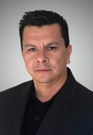 Oscar Reynaga headshot